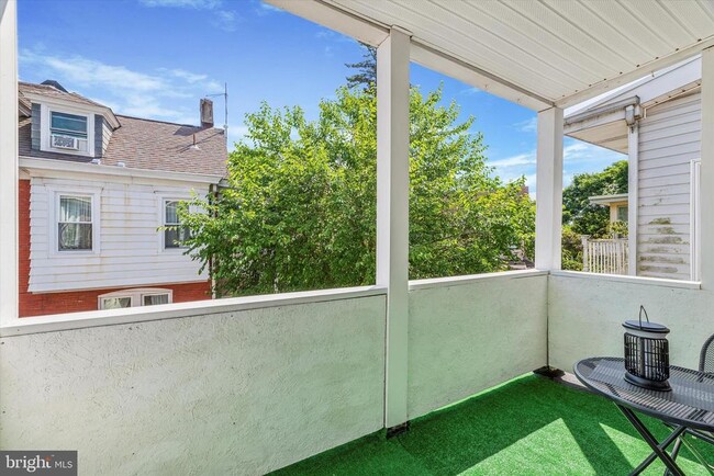 Photo - 505 W 19th St