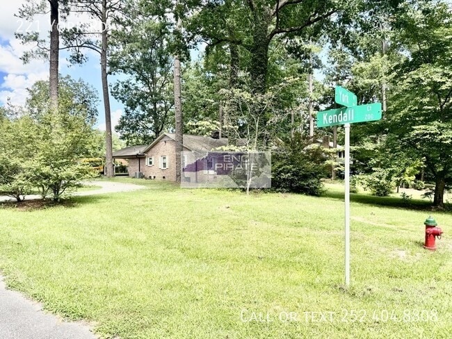 Photo - 221 York Rd