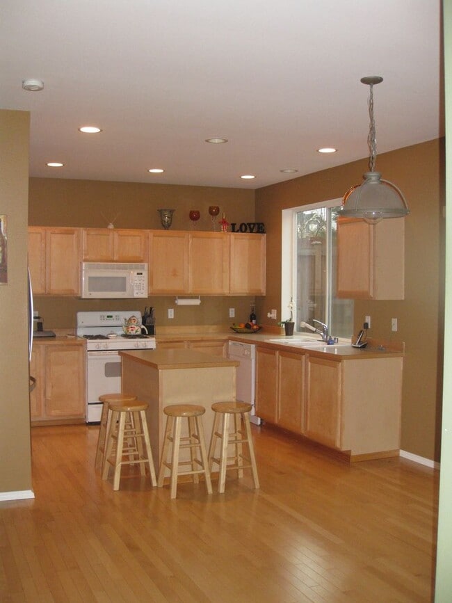 Photo - 6710 Perry Ave SE