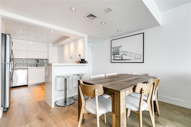 Photo - 1200 West Ave