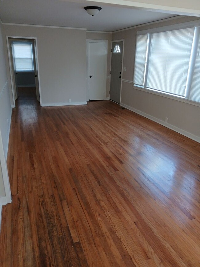 Photo - 2813 King St