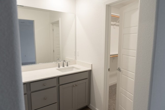 Photo - 5937 Littlestone St