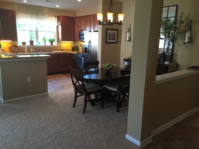 Photo - 5329 Warminster Dr Unit 205
