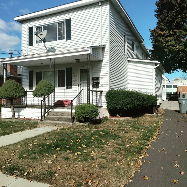 Building Photo - 57 Tomlinson Ave Unit 59