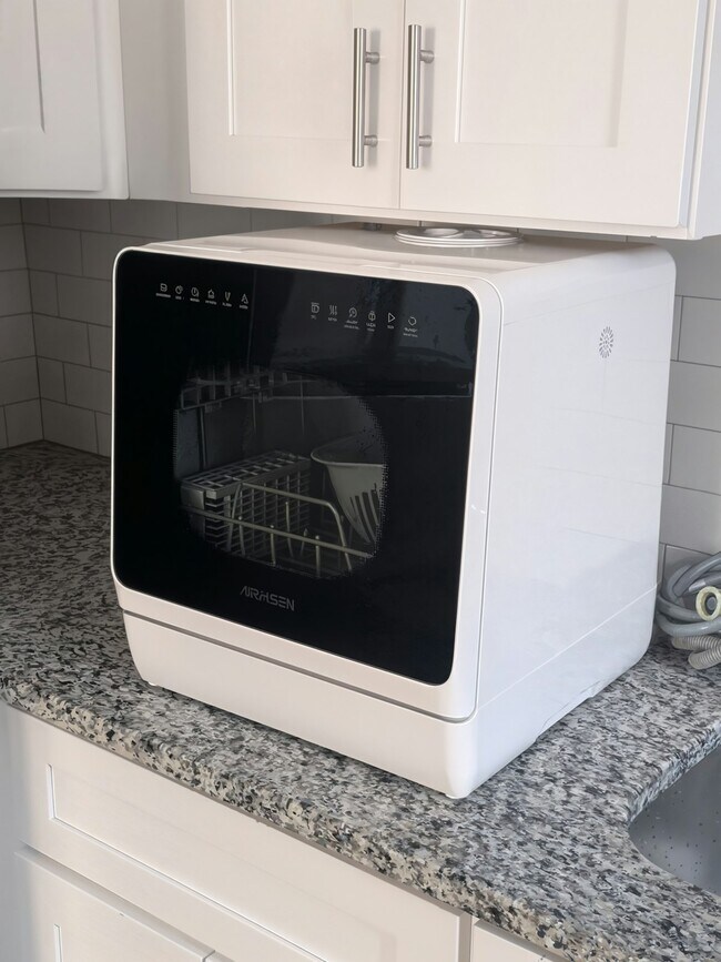 Photo - 3607 Fernhill Ave Unit 2