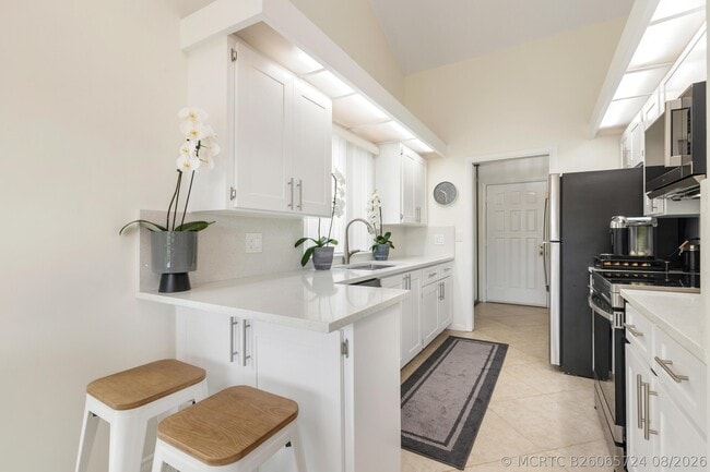 233 River Park Dr