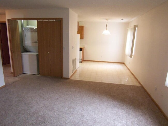 Photo - Woodside Apartments