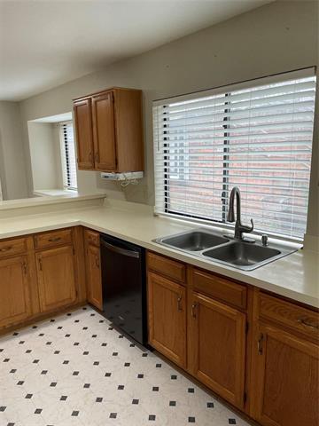 Photo - 1402 Sheppard Ln