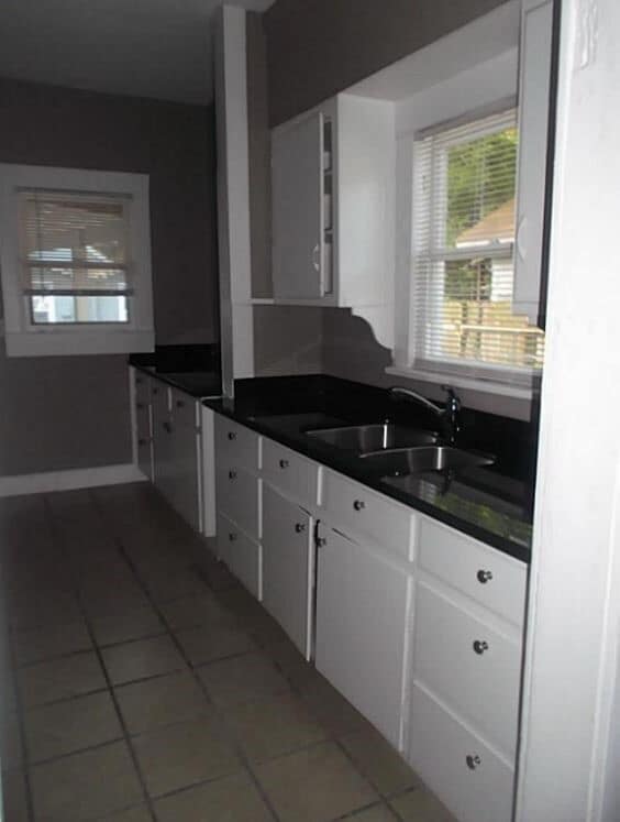 Photo - 720 E 12th St