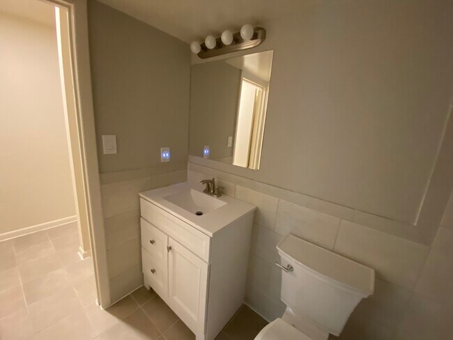 Photo - Cleveland Arms Apartments