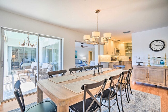 Photo - 215 Bobolink Way Unit ID1307448P