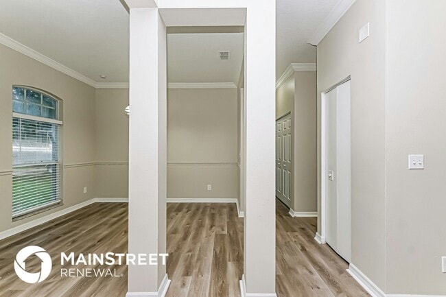 Photo - 2415 S 68th St