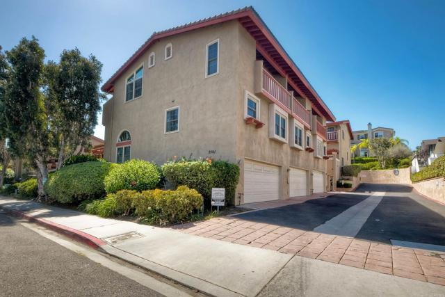 Building Photo - 2569 Navarra Dr Unit C