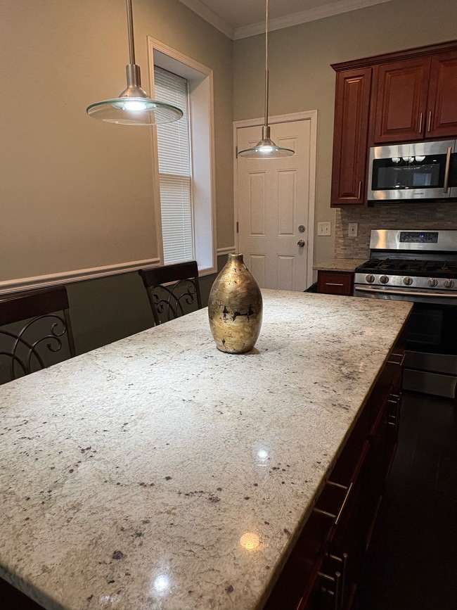 Photo - 1046 W Lombard St
