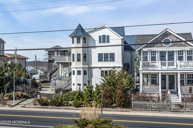 492 Ocean Ave