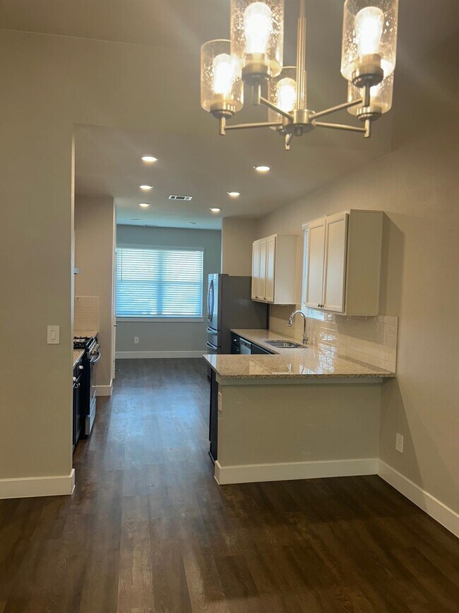 Photo - 423 Black Walnut Dr