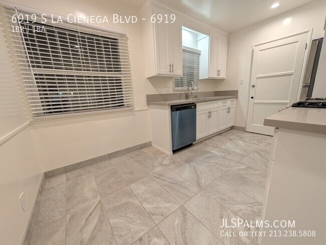Photo - 6919 S La Cienega Blvd Unit 6919