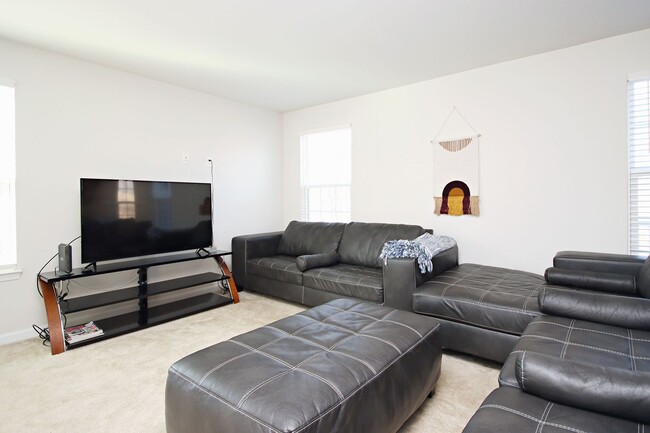 Photo - Spacious Riverwood Home Near NGIC