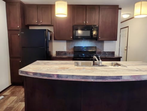 Photo - 7028 Bayview Dr