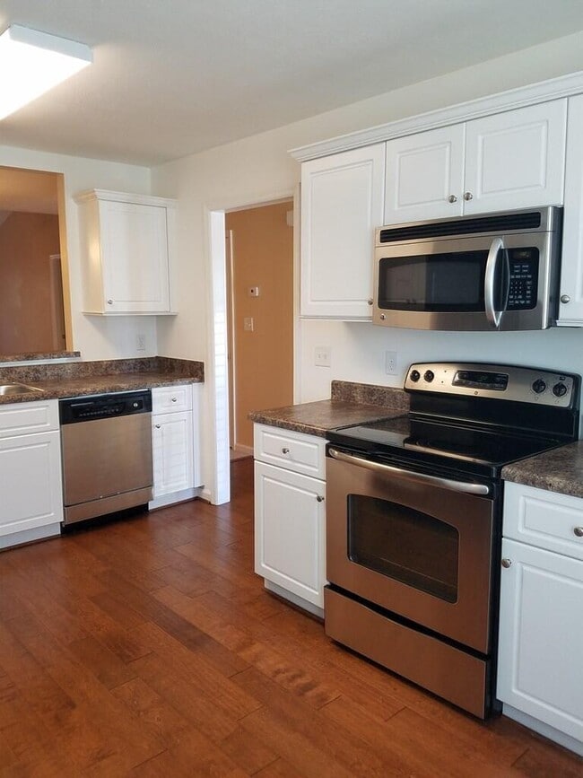 Photo - 460 Strutter Trail