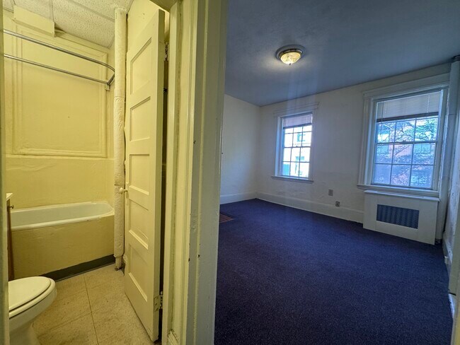 17 Phillips St Unit 4