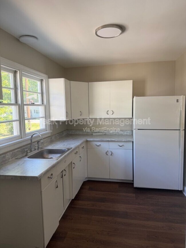 Photo - 4815 Oakleys Ln