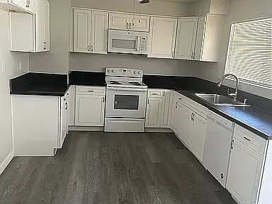 9919 De Soto Ave