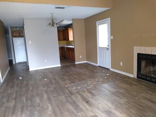 Photo - 517 Melton Dr