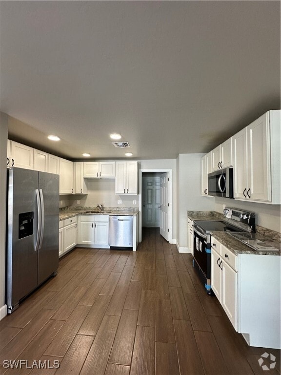 Building Photo - 2420 Linhart Ave Rental