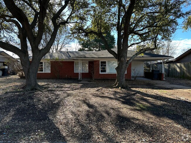 Building Photo - Beautiful 3 bedroom Bossier House