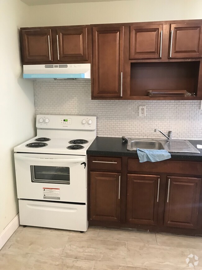 Building Photo - 5222 Arch St Unit 1 Rental
