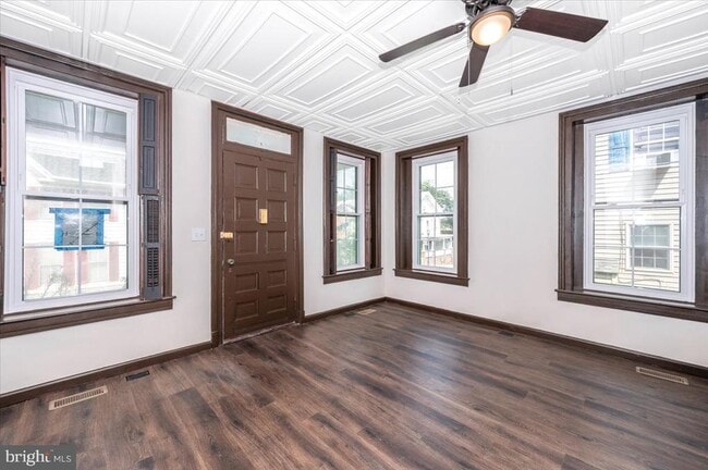 Building Photo - 19 S Main St Rental
