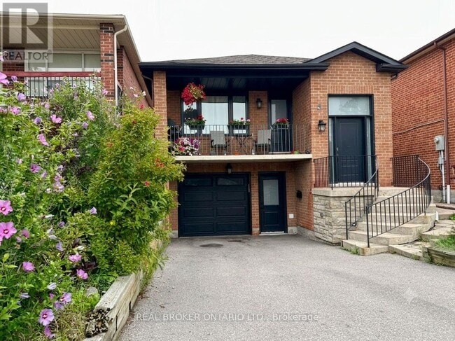 Photo - 5 Twinberry Crescent