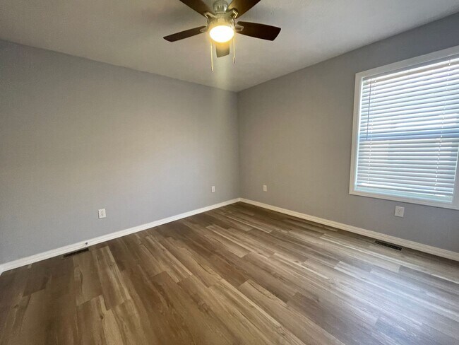 Photo - 6 C St