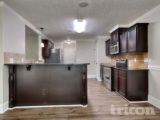 Photo - 1329 Royal Oak St