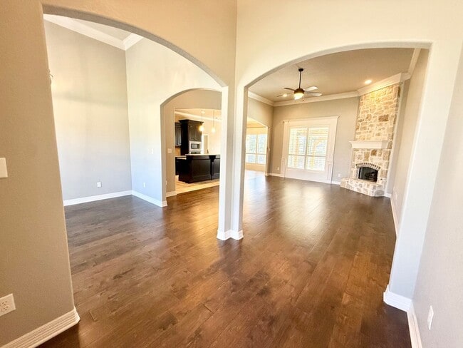 Photo - 7332 Kingsport Ln