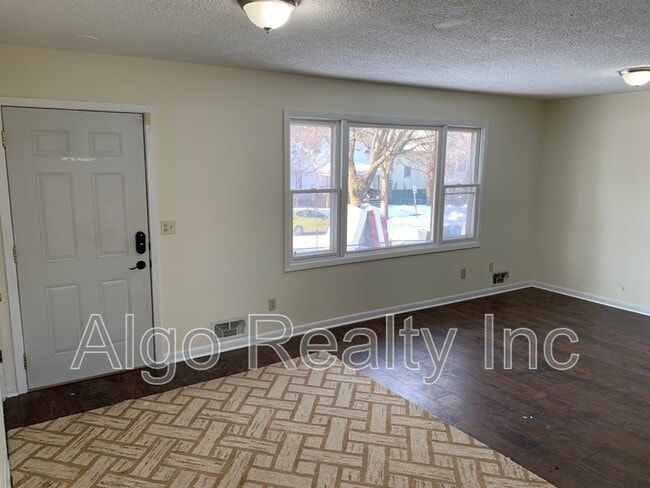 Photo - 2414 N Ilion Ave