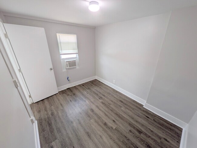 Dormitorio 1 - 529 Revere Rd
