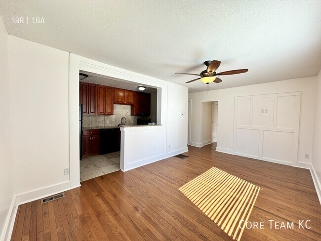 4328 Roanoke Pkwy Unidad 206