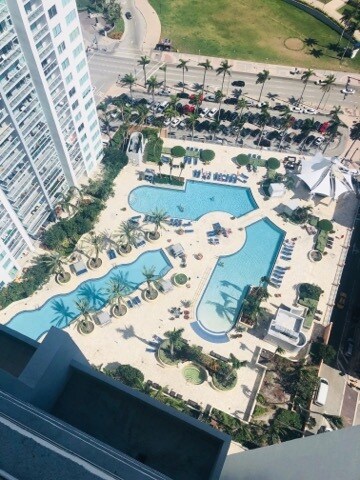 253 NE 2nd St Unit 1607