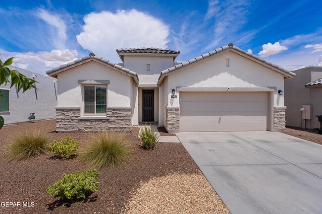 Building Photo - 828 Paseo Solar Dr