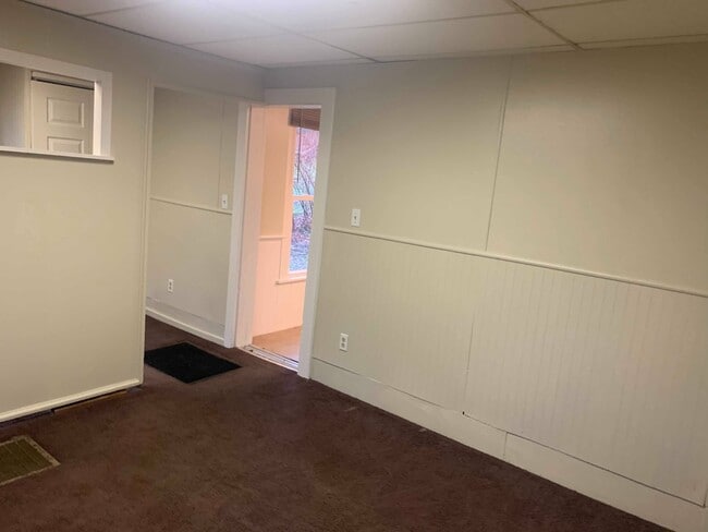 Photo - 189 E Walnut St