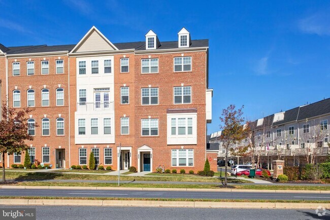 Building Photo - 7086 Executive Way Rental