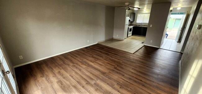 Photo - 376 Eastland Dr N Unit 376