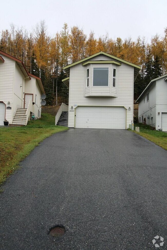 Building Photo - 4 Bedroom Eagle River Home!