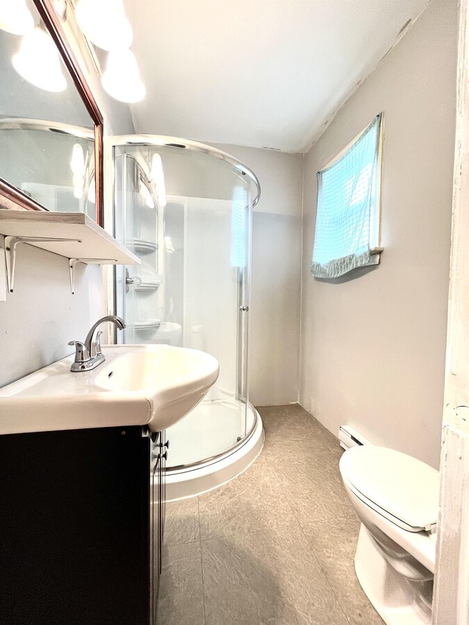 Photo - 126 Empire Ave Unité C