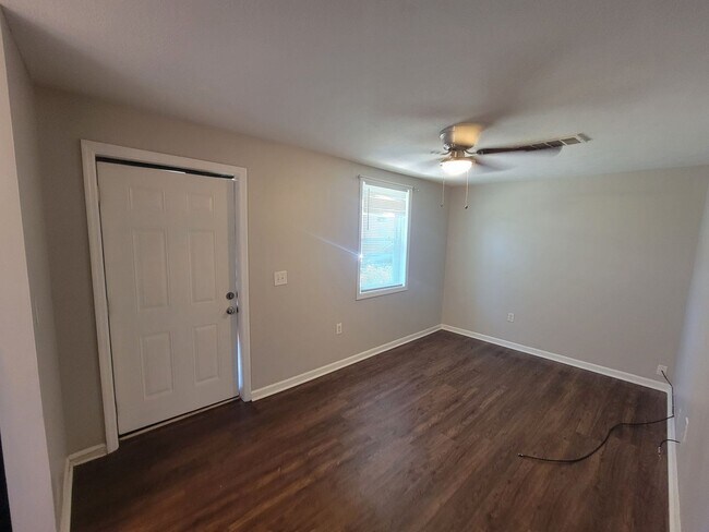 Photo - 113 Main St Unidad B