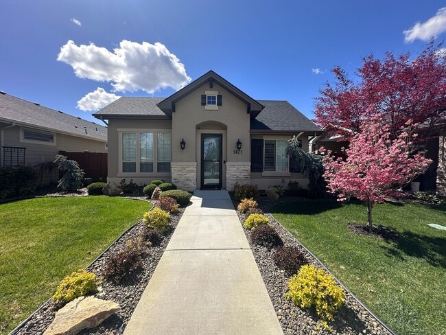 Building Photo - 1471 E Summerheights Dr