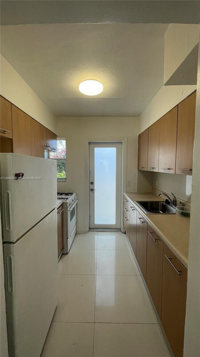 Photo - 320 86th St Unit 3