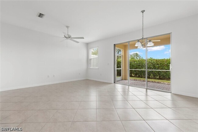 Photo - 10818 Alvara Way